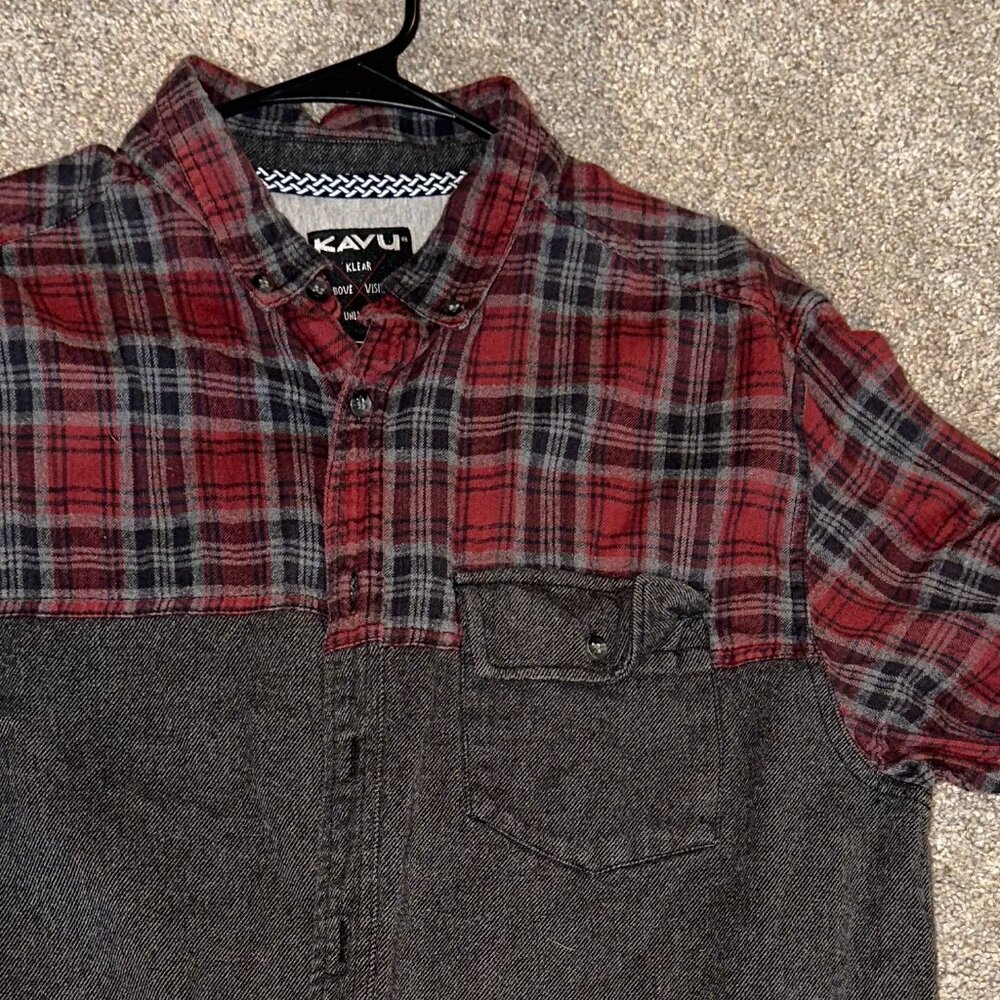 Kavu Men's Large Button Down Shirt